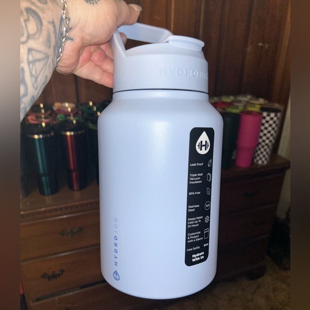 NWT HydroJug Sport 64oz “Frost”